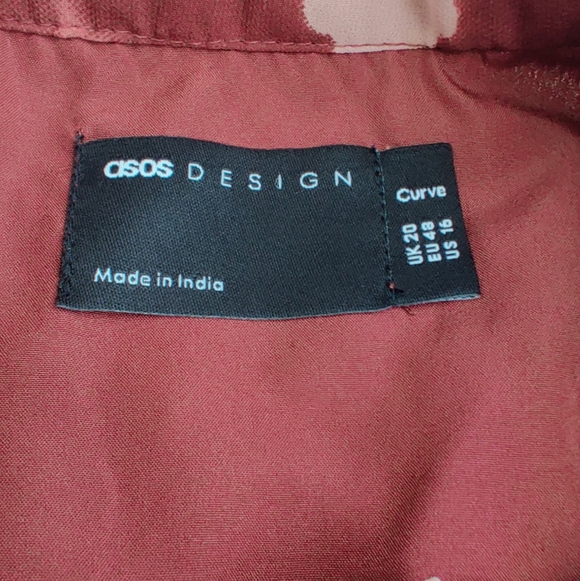 ASOS DESIGN Curve Ruched Bodice Button Maxi Dress w/ Frill Floral Print 16 - Picture 8 of 9